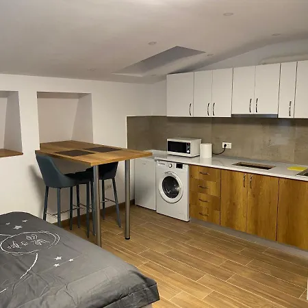 Valivillas & 4* Bukarest