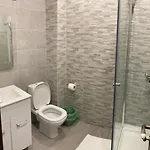 ゲストハウス Valivillas & 4*