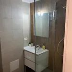 ゲストハウス Valivillas & 4*