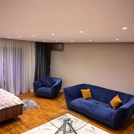 Valivillas & Bucarest