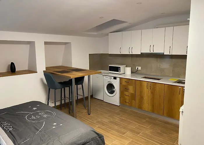 Valivillas & 4* Bukarest