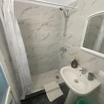 招待所 Valivillas & 4*